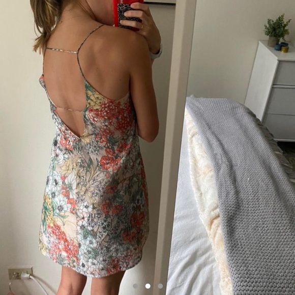floral backless cut out high neck mini dress - Picture 2 of 2